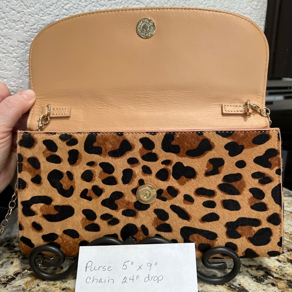 Nordstrom Leopard / Cheetah Clutch bag with gold chain - Picture 4 of 5